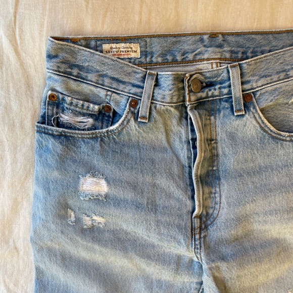 Distressed Levi’s 501 Jeans - Picture 6 of 12